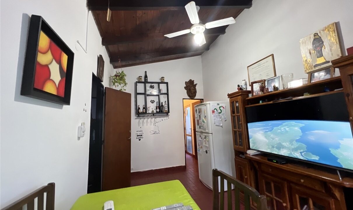 19ED84F2-8EA6-454C-A2C5-8A837ACA2D58