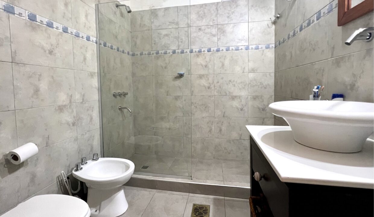 31EBB40F-839F-4A57-BD15-E7BFE4DD1313