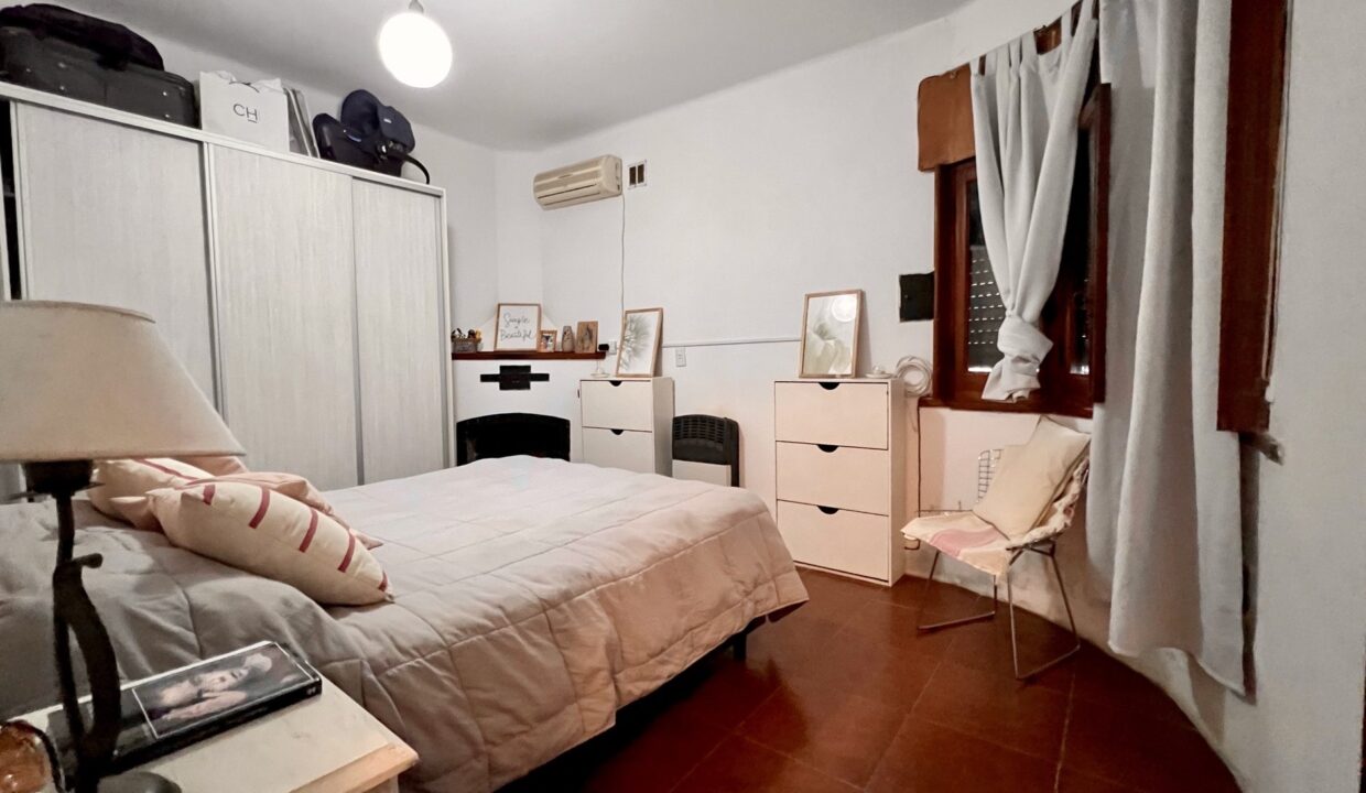 845EAC2F-5B6E-4FF4-8646-267AADDF1641