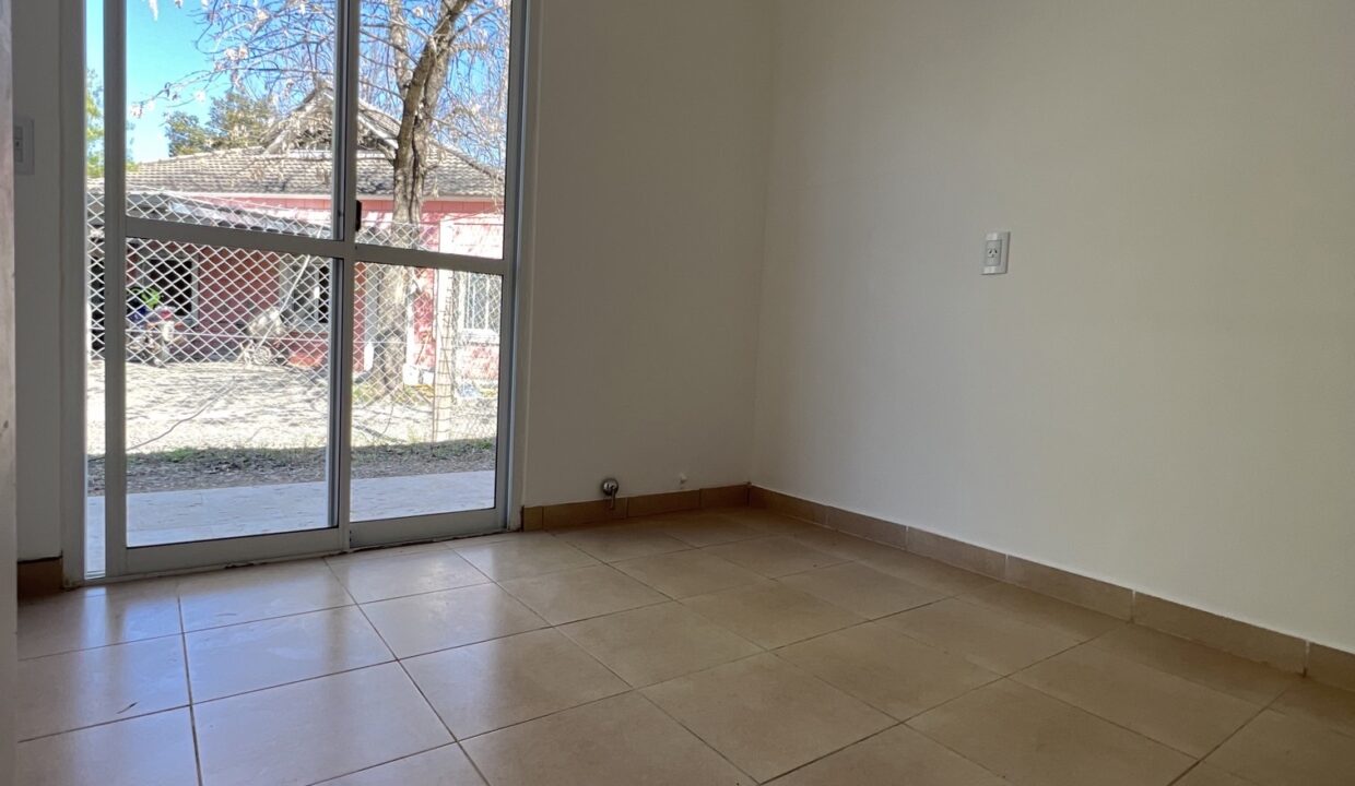 AA51B6A4-4395-4DF6-AE0F-C30EFF292EA1