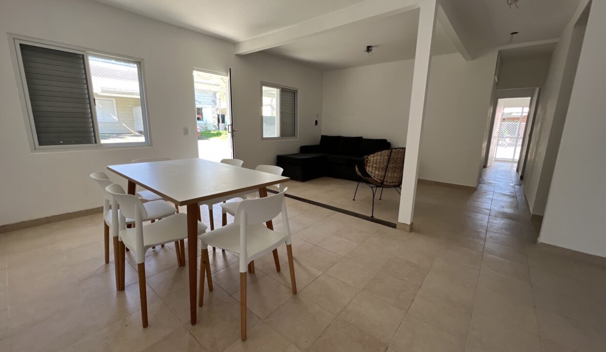 E1DE272C-3CF3-4C3B-9429-0C64B99136DF