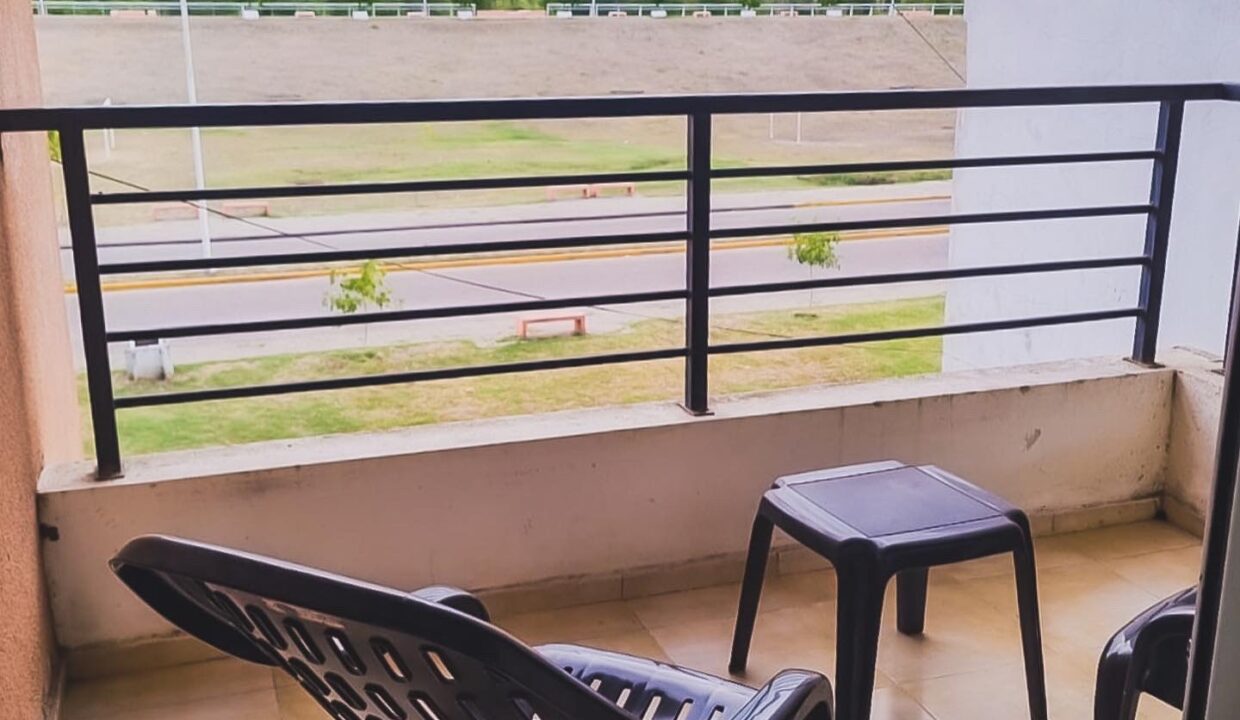 52F2FA8C-2B47-4FE6-BF5B-41C85E6EFD2E