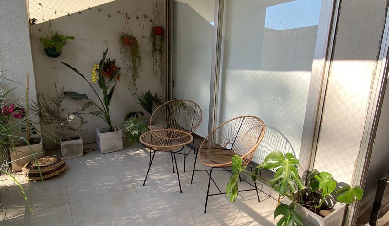 CBB75F3C-3BC7-45D6-82E1-A6A622174781