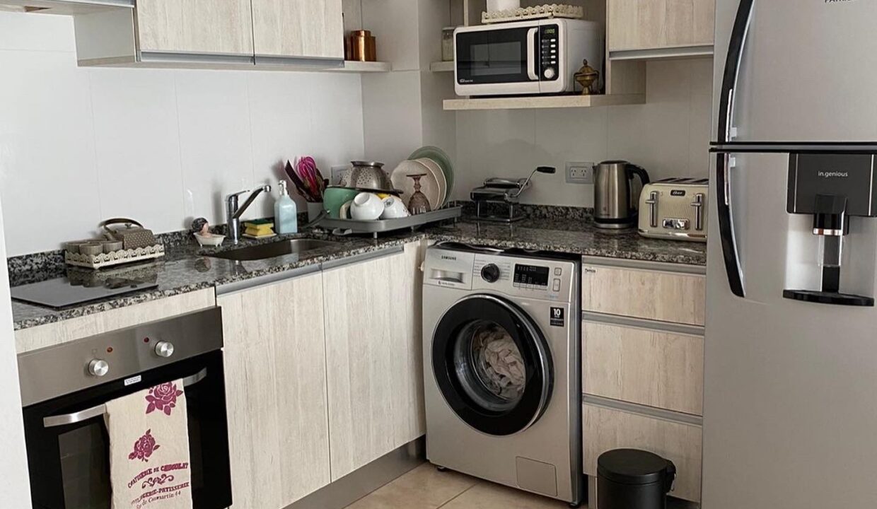 F656F39B-617C-4171-9C93-CF1993DD7B6C