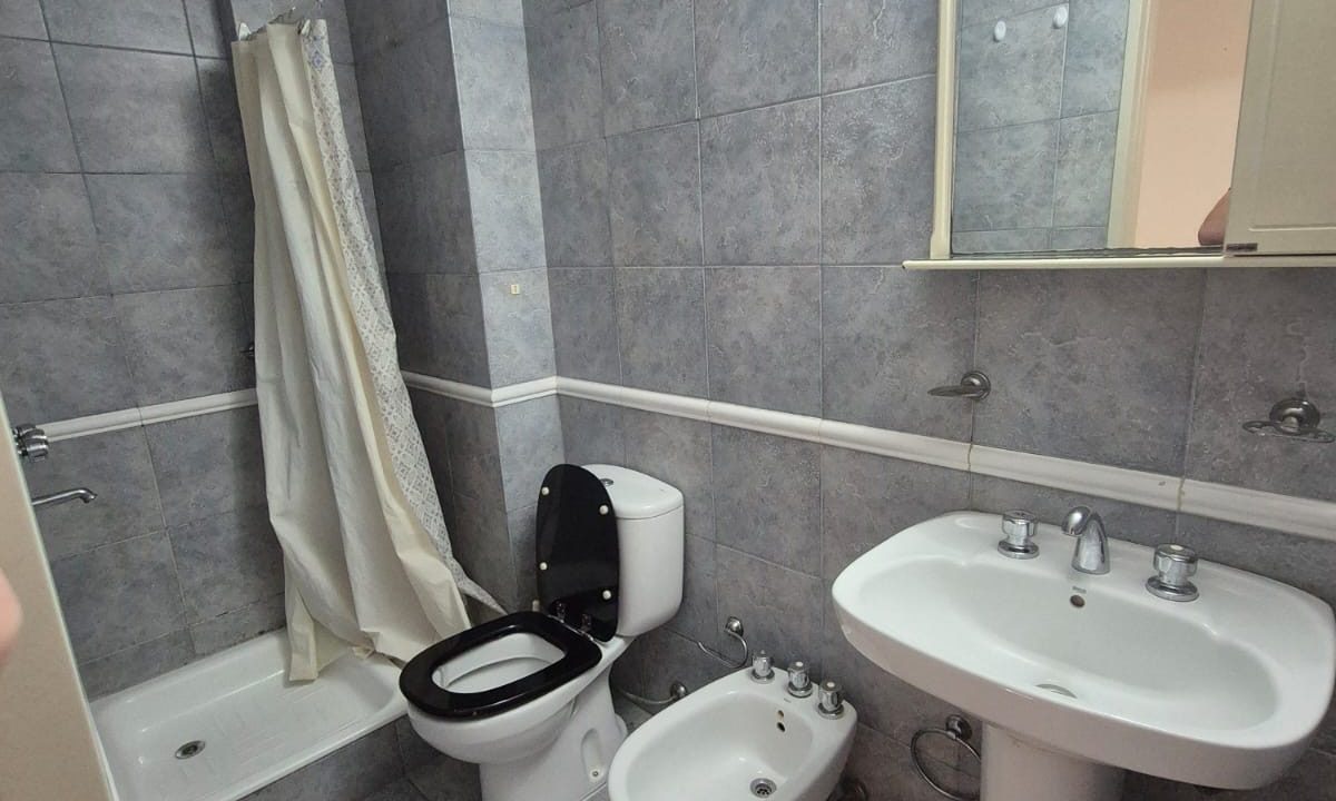 f73b3876-893c-46d0-b6af-7197d6df15a2