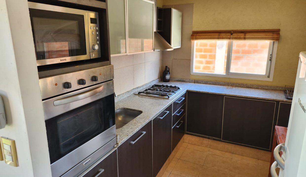 4bfe260e-56d6-4026-abce-987aa026c4c1