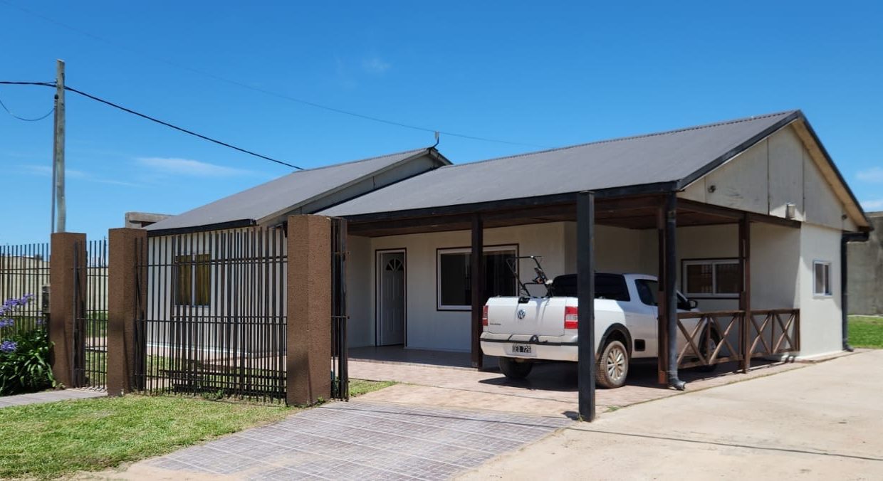 8f7a87d4-6479-43d3-8a3c-4636e82a08f2